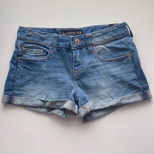 NWT Express Low Rise Shorts Size 00